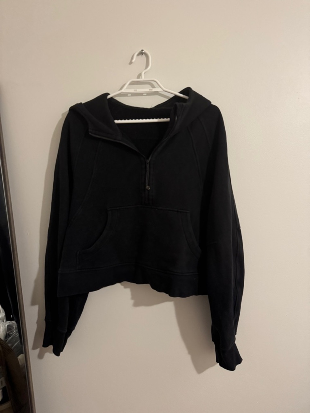 Lululemon cropped scuba hoodie